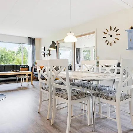 6 Person In Casa de Férias Sæby