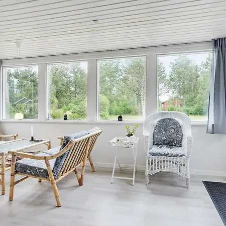 6 Person In Casa de Férias Sæby